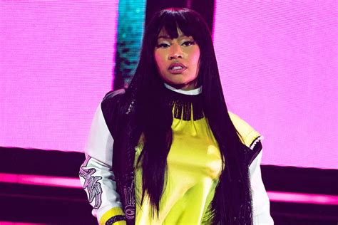 Nicki Minaj Has Serious Wardrobe Malfunction Mid